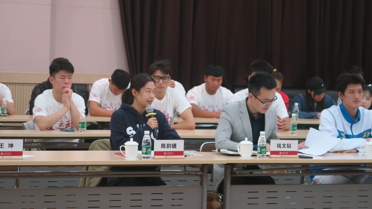 业余篮球爱好者在哪里可以找到表演赛资源_0